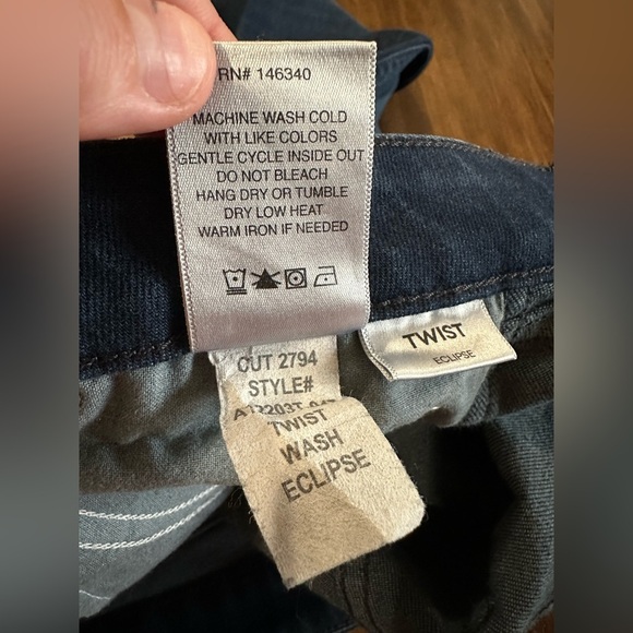 AMO Twist Seam Skinny Jean in Eclipse wash size 29 - Picture 9 of 9